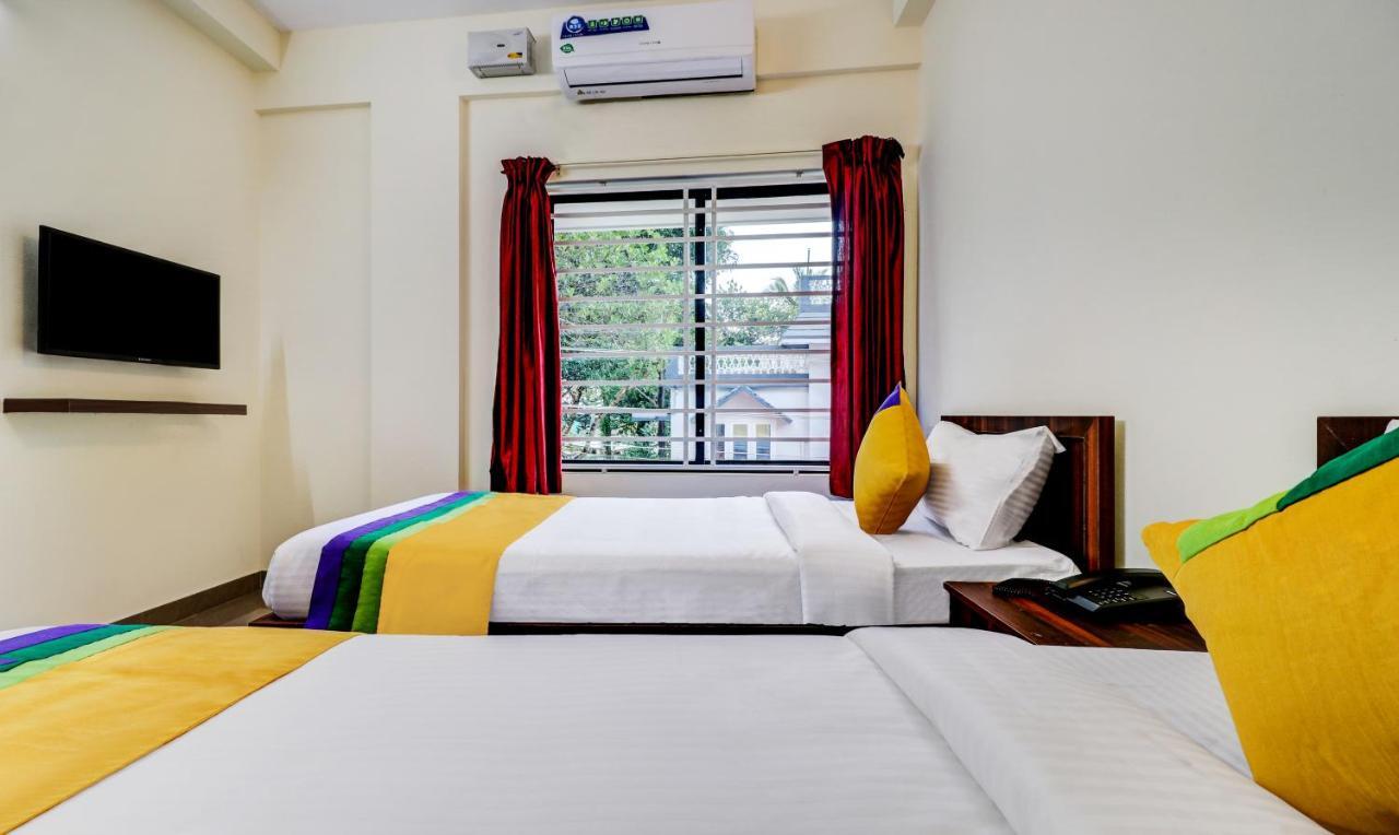 Itsy Hotels Rain Tulsi Stayz, Palarivattom Junction Kochi Exterior photo