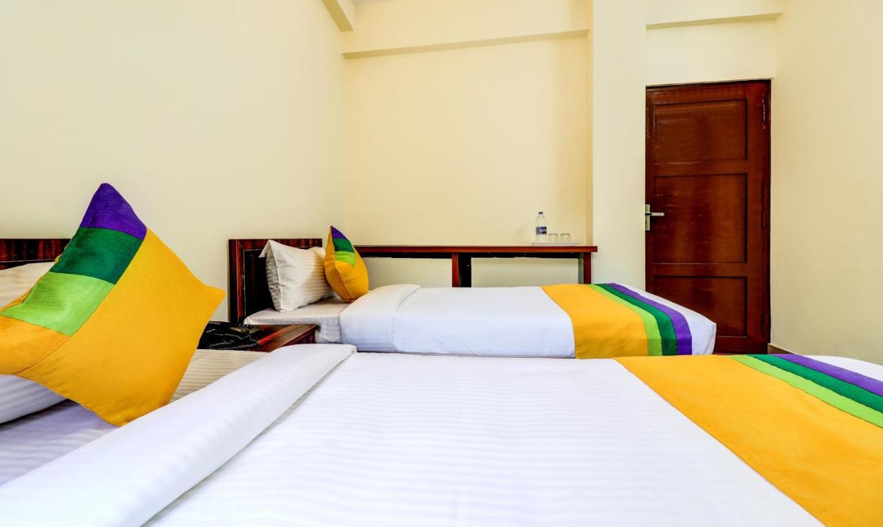 Itsy Hotels Rain Tulsi Stayz, Palarivattom Junction Kochi Exterior photo
