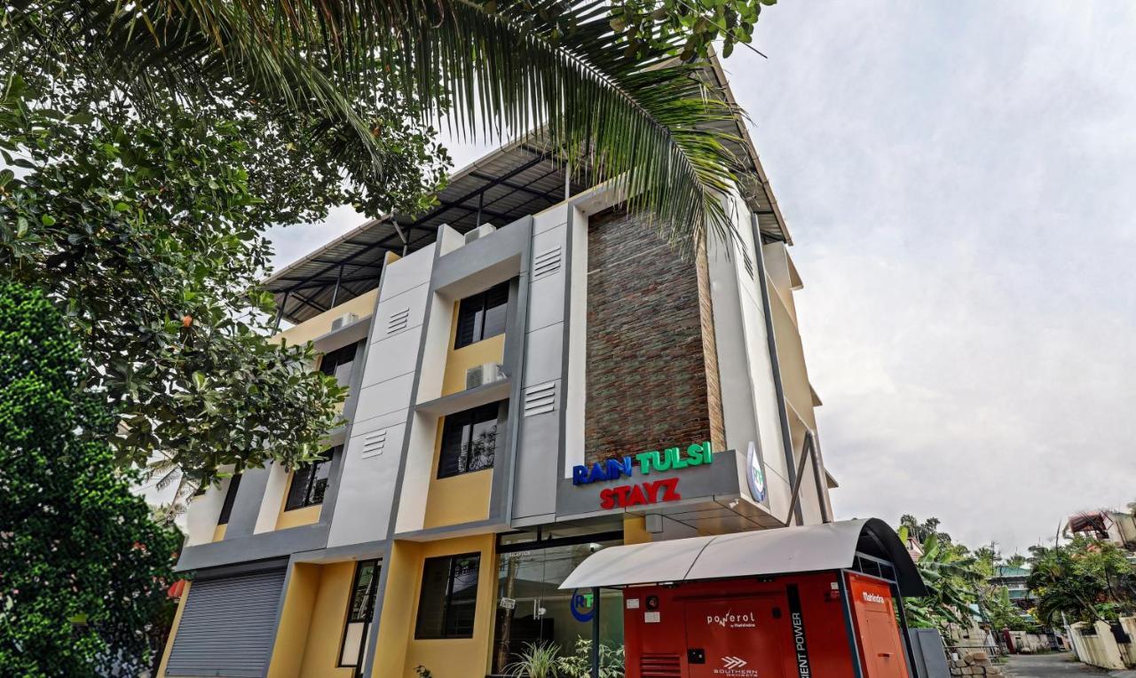 Itsy Hotels Rain Tulsi Stayz, Palarivattom Junction Kochi Exterior photo